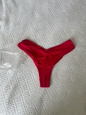 🌹 FREE w/purchase Cherry Red Swim bottoms cheeky NWT - Size 1X